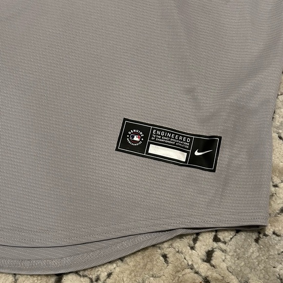 Nike Authentic New York Yankees Derek Jeter #2 Gray MLB Jersey Men’s Sz: XL - Picture 7 of 8